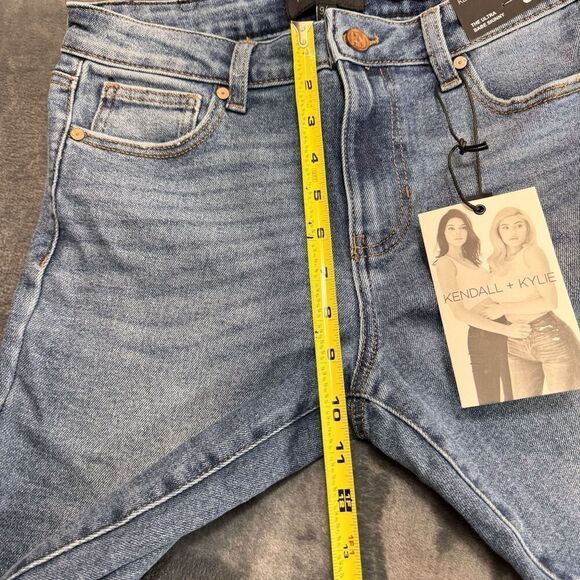 KENDALL + KYLIE Sz 9/29 The Ultra Babe Skinny Jeans Light Blue Wash Mid-Rise - Picture 11 of 13